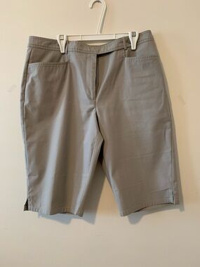 Women’s Light khaki Golf Athletic Bermuda Shorts